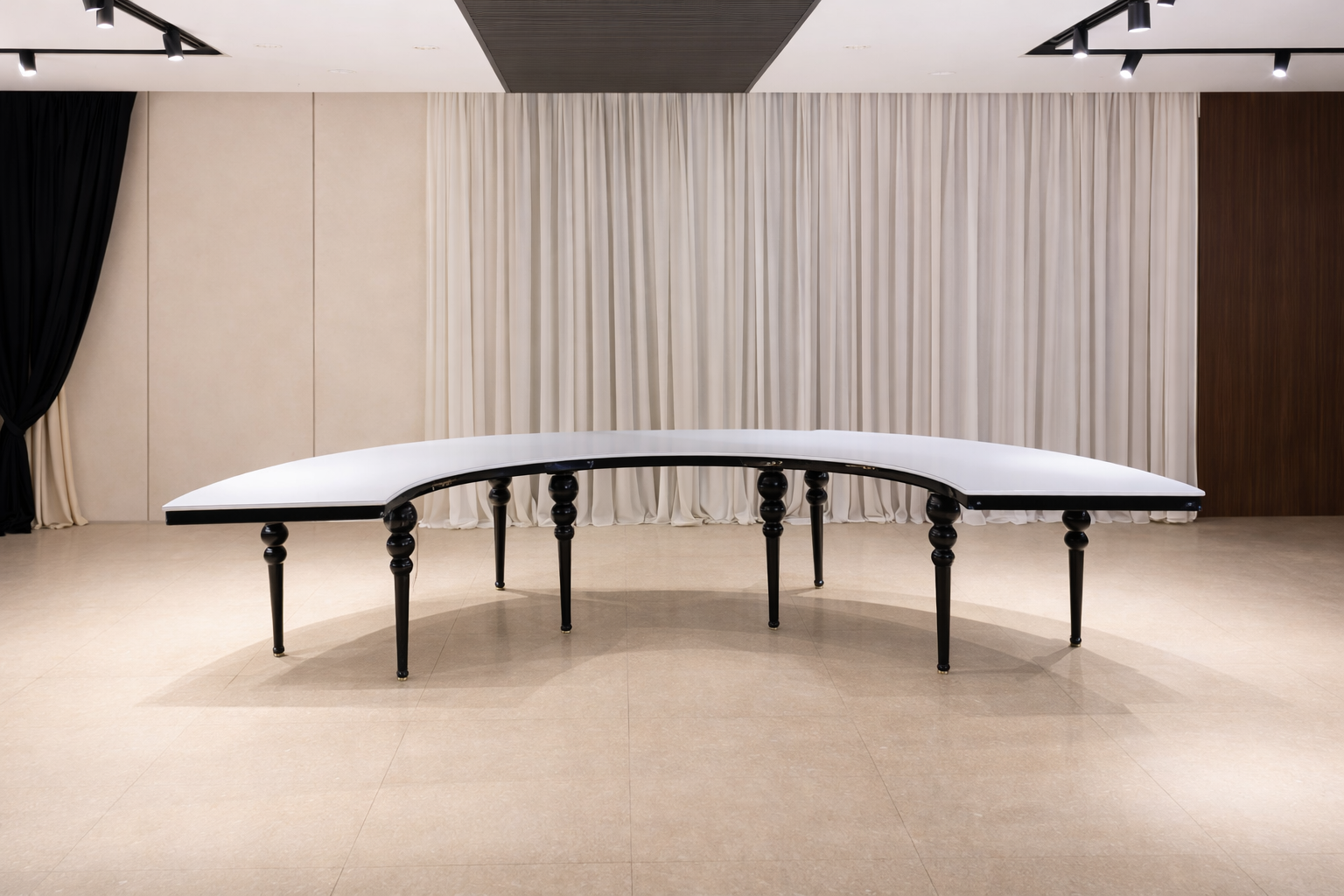 Modular Crescent Table [One section]